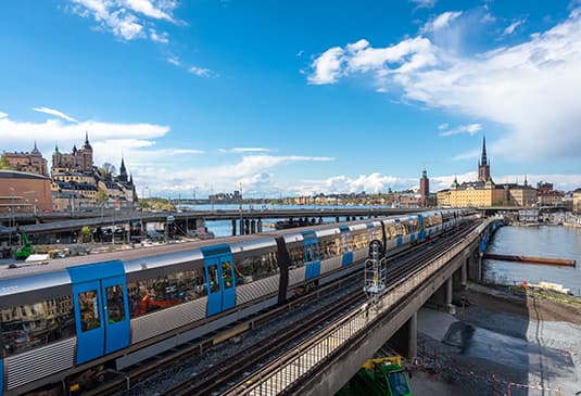 img_stockholm city skyline and metro